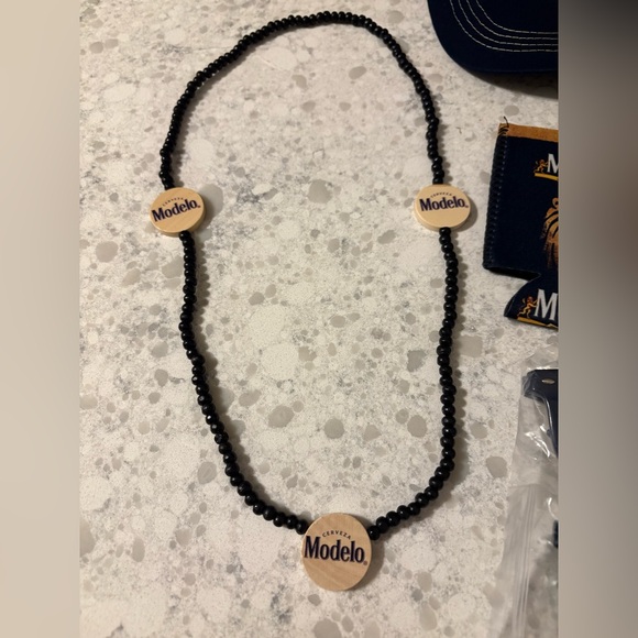 NEW 🍻Modelo Navy Blue Caps /Accessories Set for 2: caps beads koozies sunglasses - Picture 4 of 12